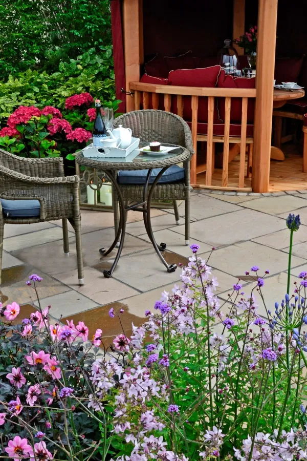 Modern Backyard Design Ideas That Blend Comfort With Sustainability